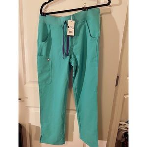 Figs Cade Cargo Scrub Pants Womens Small Petite, surgical green